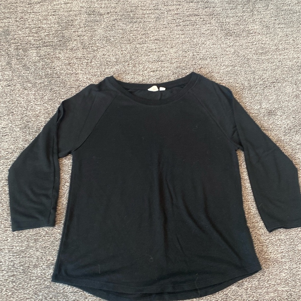 Gap black cut out top